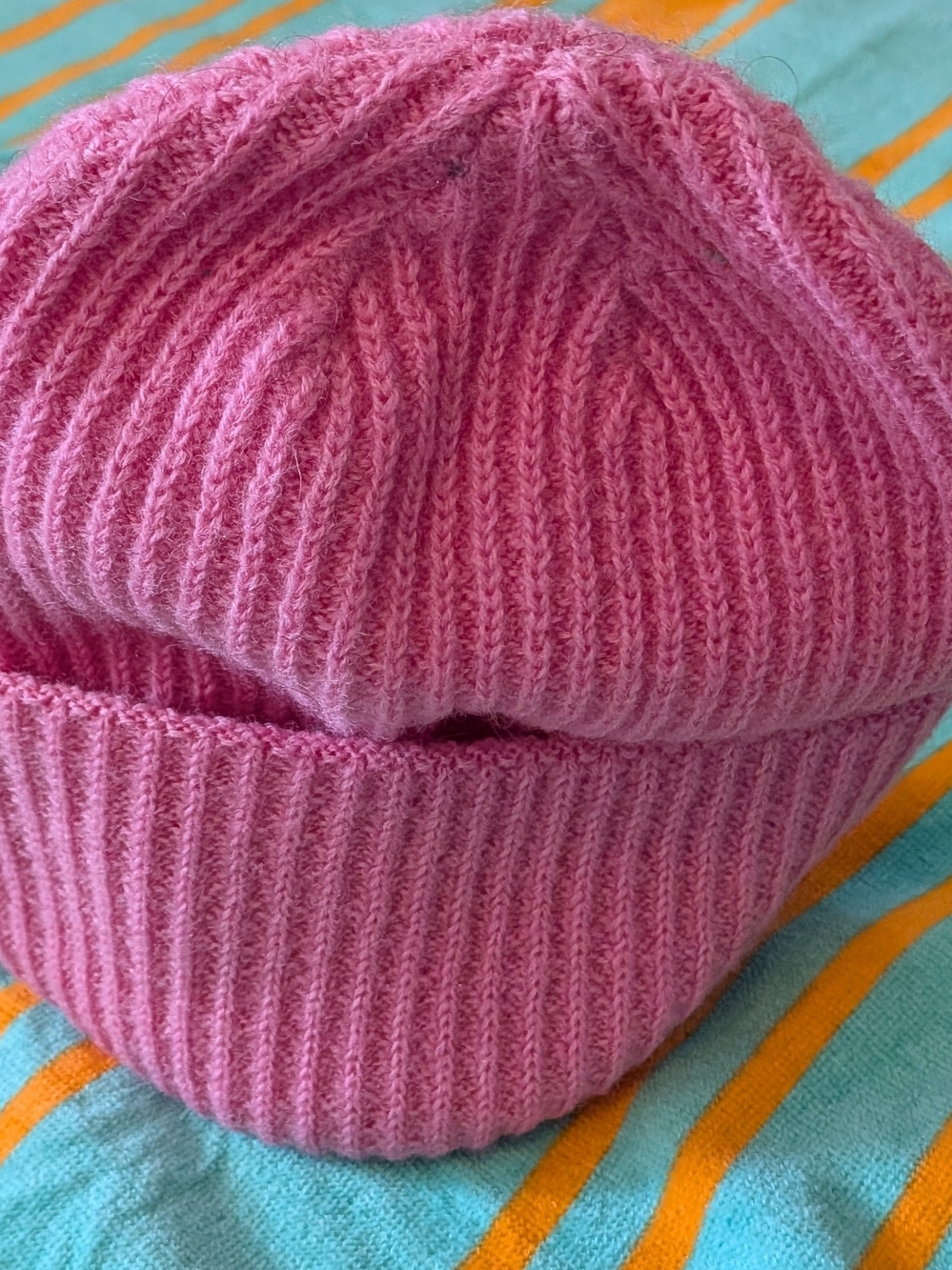 ASOS Pink Ribbed Fold-Over Beanie - Picture 4 of 4